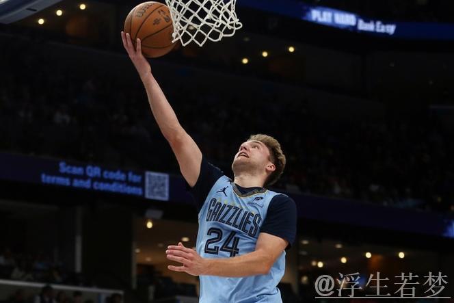 神射兄弟!卡姆-斯潘塞末节三分连中,全场三分6投全中狂砍20分 神射兄弟!卡姆-斯潘塞末节三分连中,全场三分6投全中狂砍20分